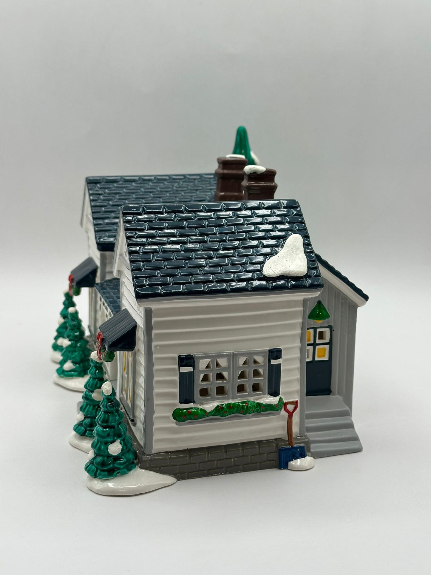 Department 56 - Grandma's Cottage - Original Snow Village