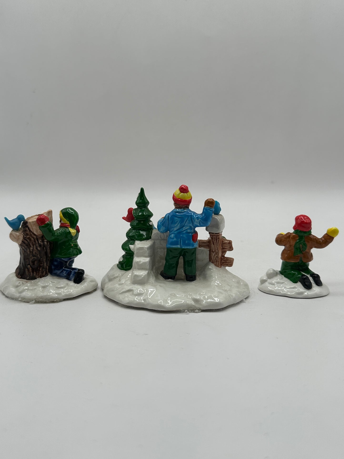 Department 56 - Snowball Fort - Original Snow Village