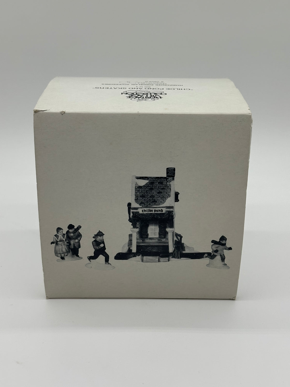 Department 56 - Childe Pond and Skaters - Dickens’ Village