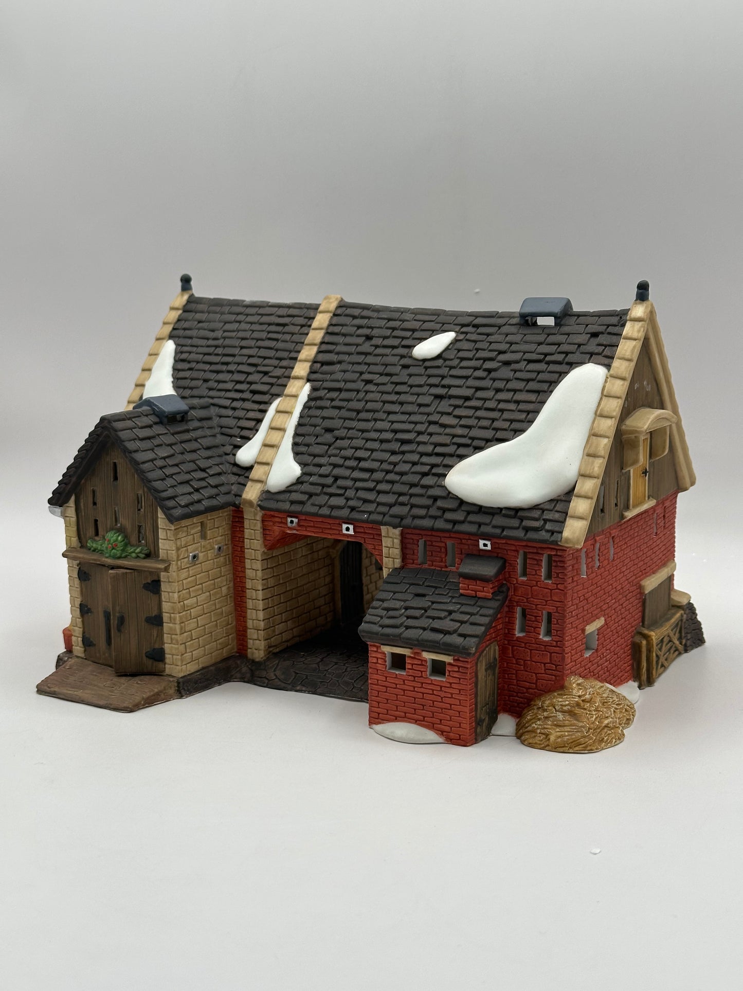 Department 56 - Butter Tub Barn - Dickens' Village
