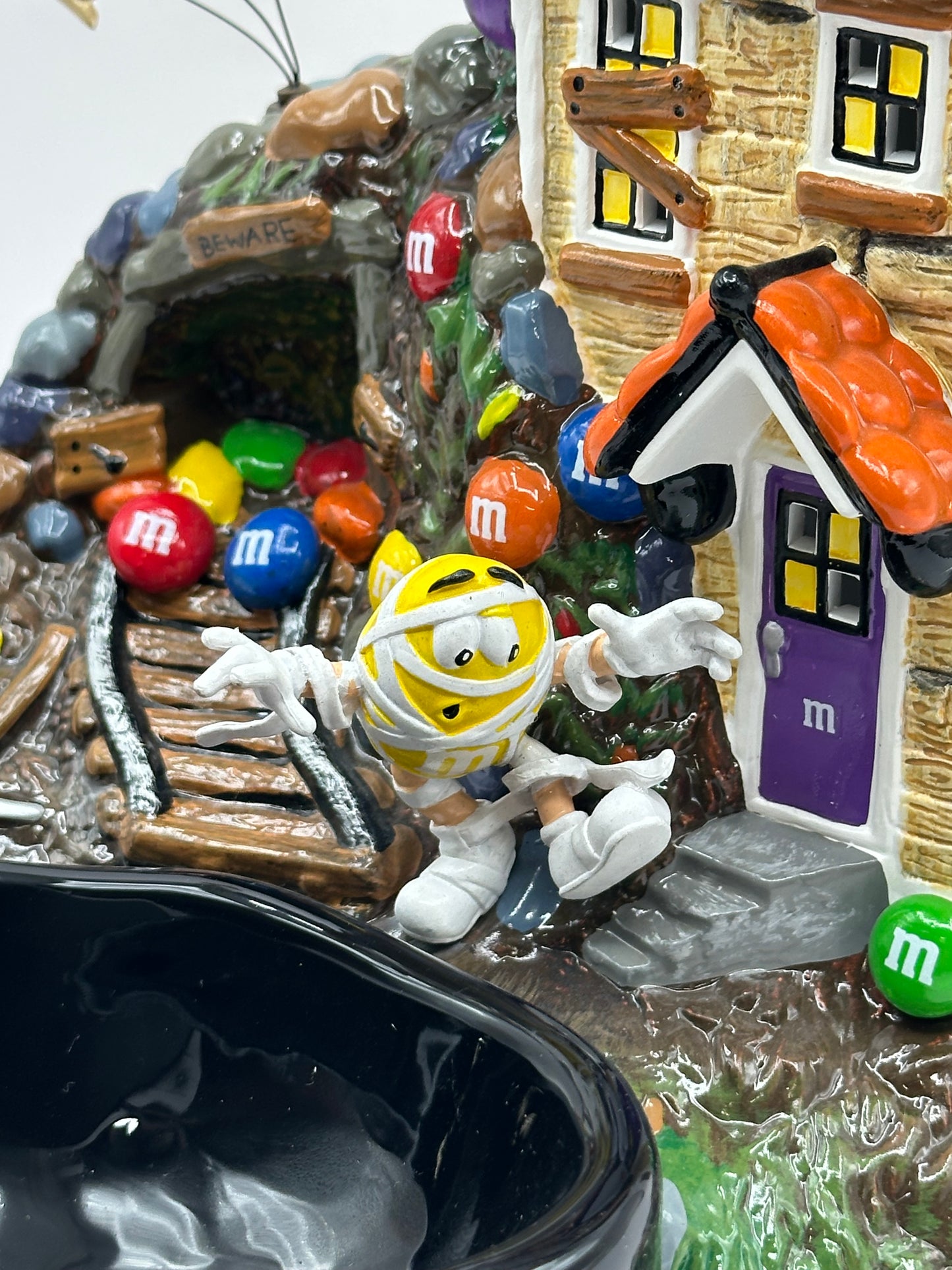 Department 56 - M&M's Haunted Mine Lighted House & Candy Dish