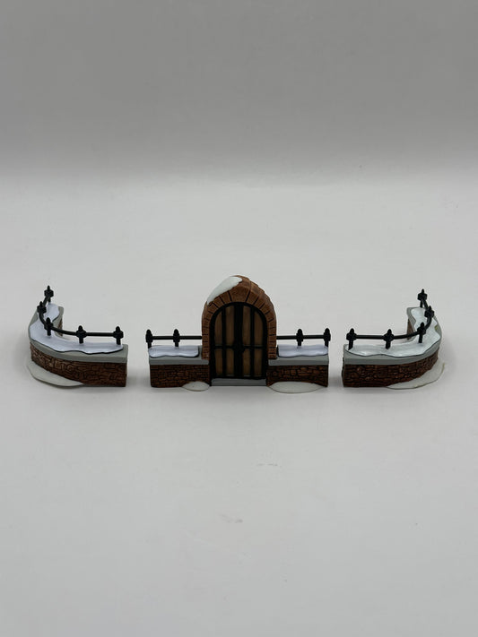 Department 56 - Churchyard Gate & Fence - Dickens' Village
