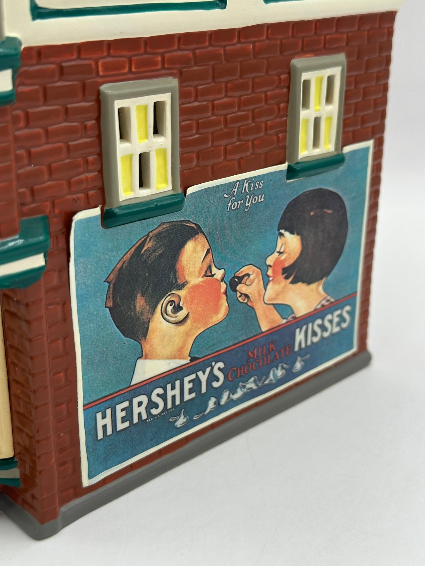 Department 56 - Hershey's Chocolate Shop - Original Snow Village