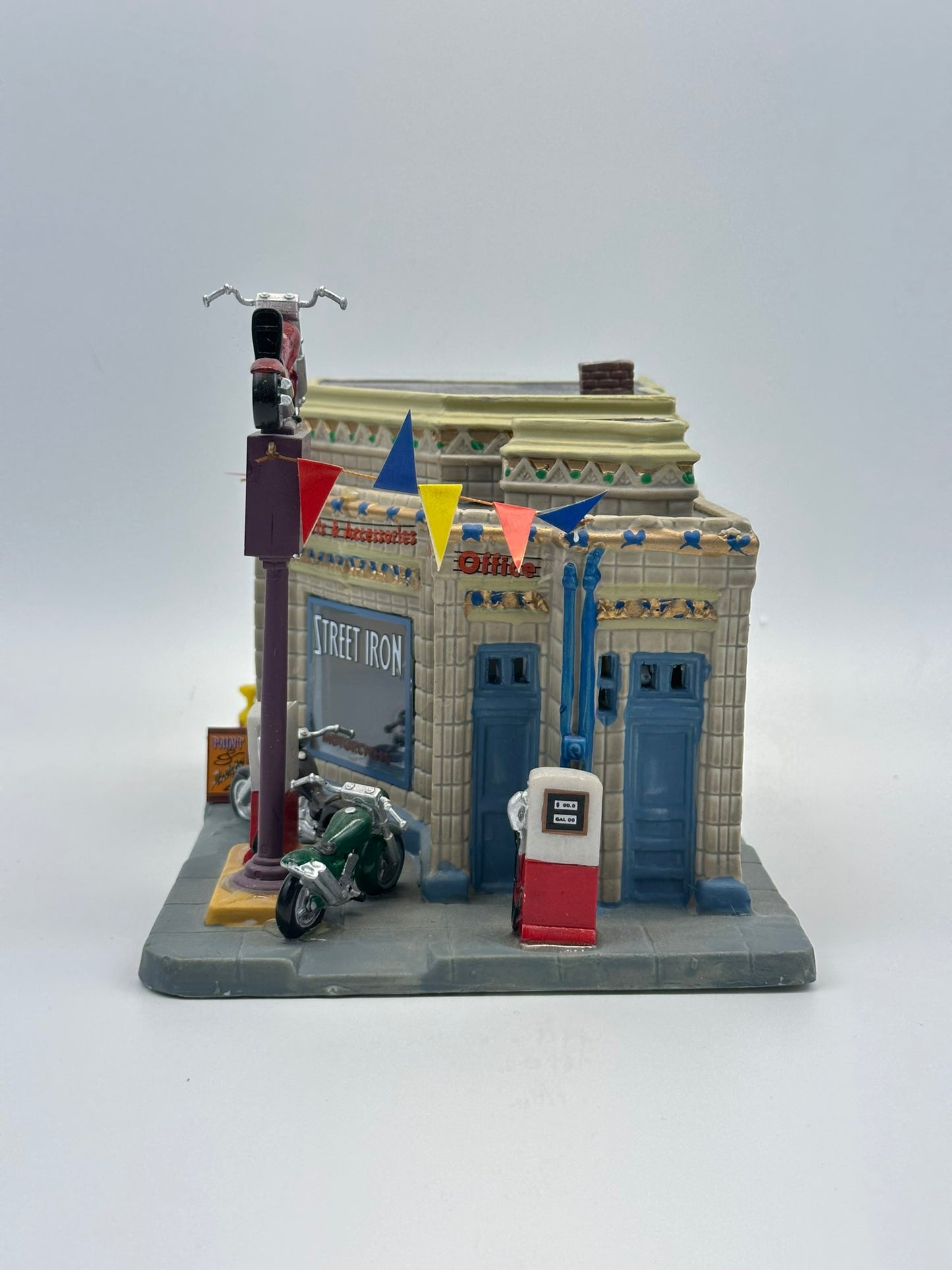 Street Iron Motorcycles | Lemax