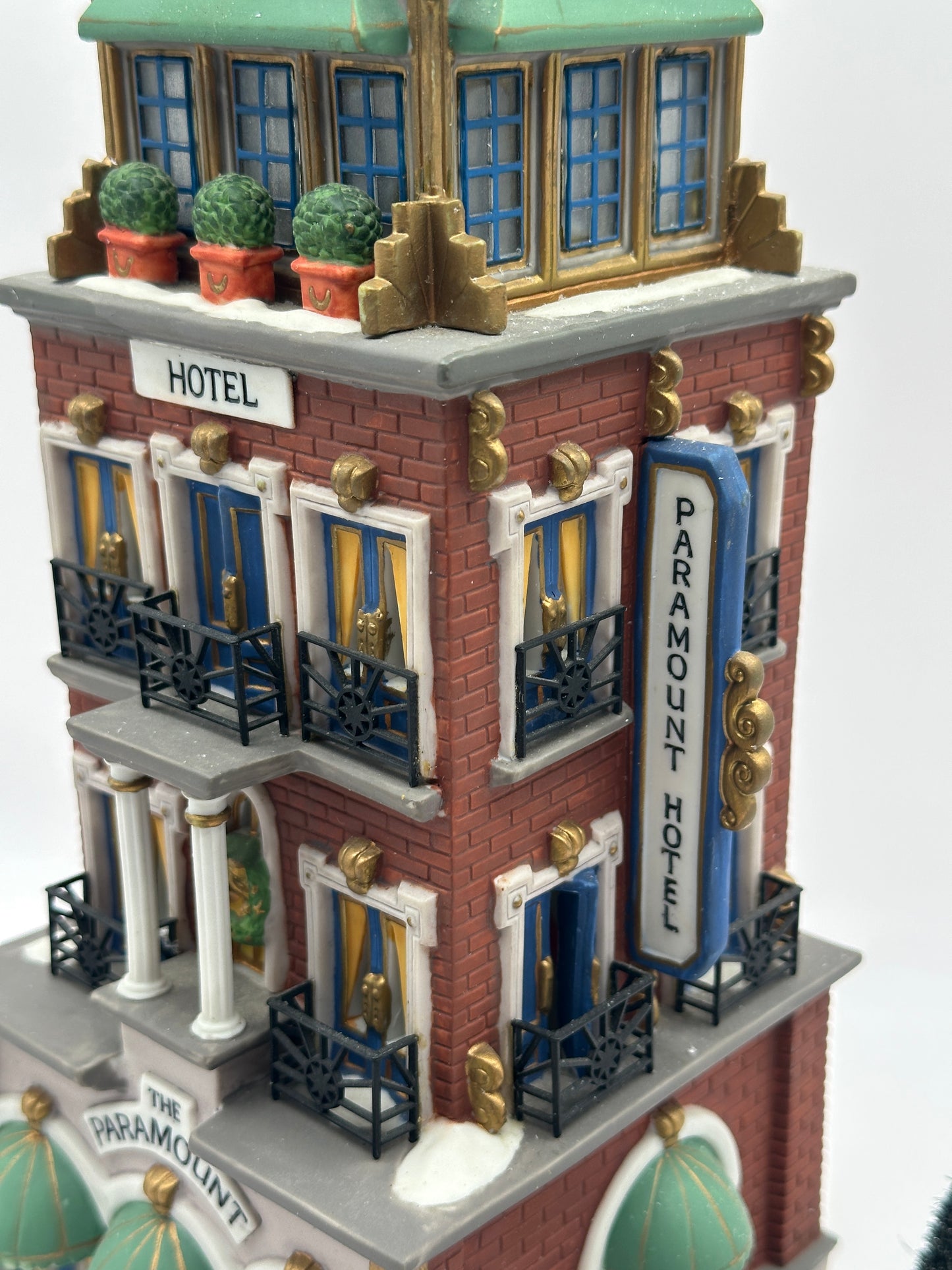 Department 56 - Paramount Hotel - Christmas in the City