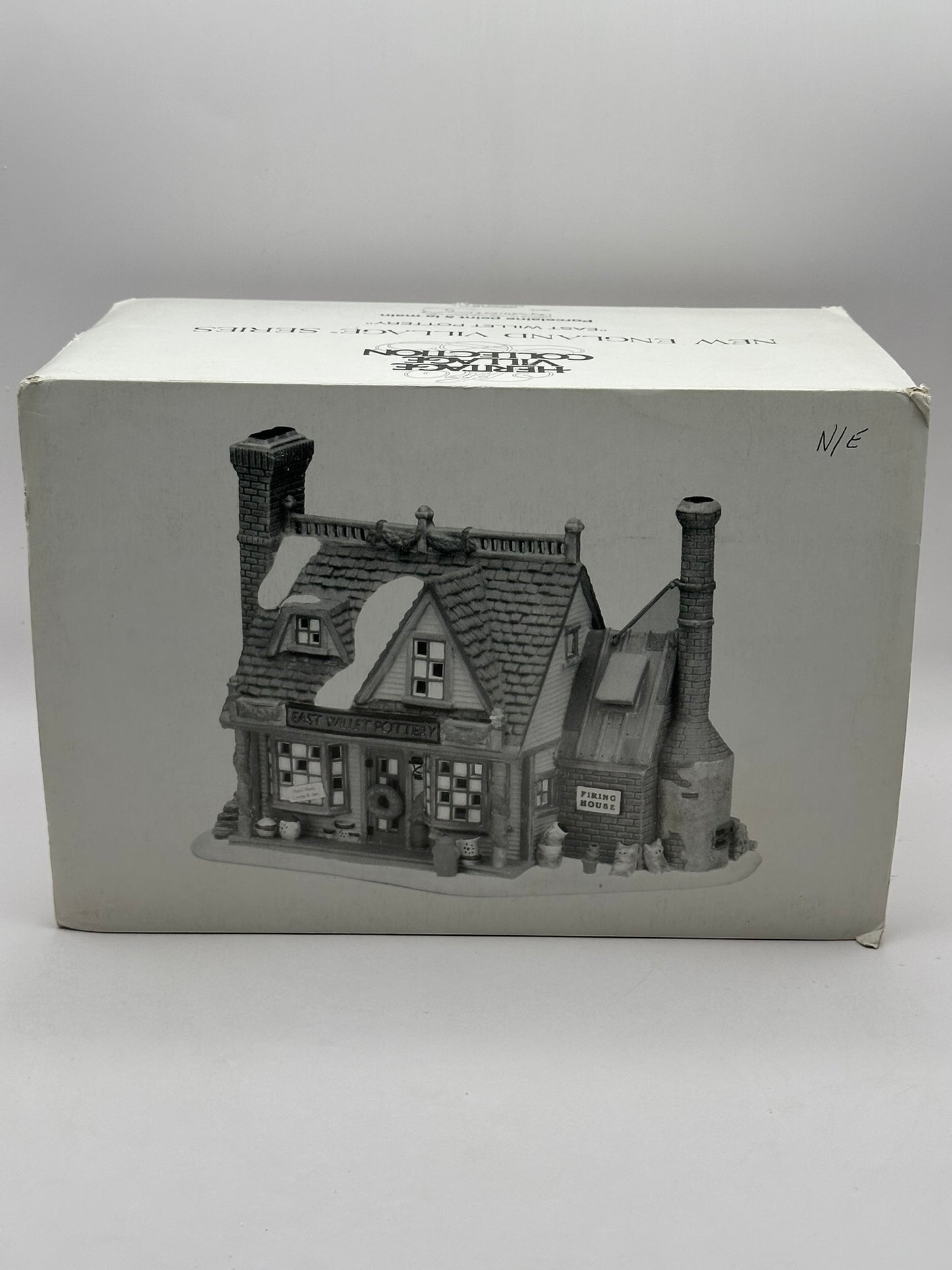 Department 56 - East Willet Pottery - New England Village