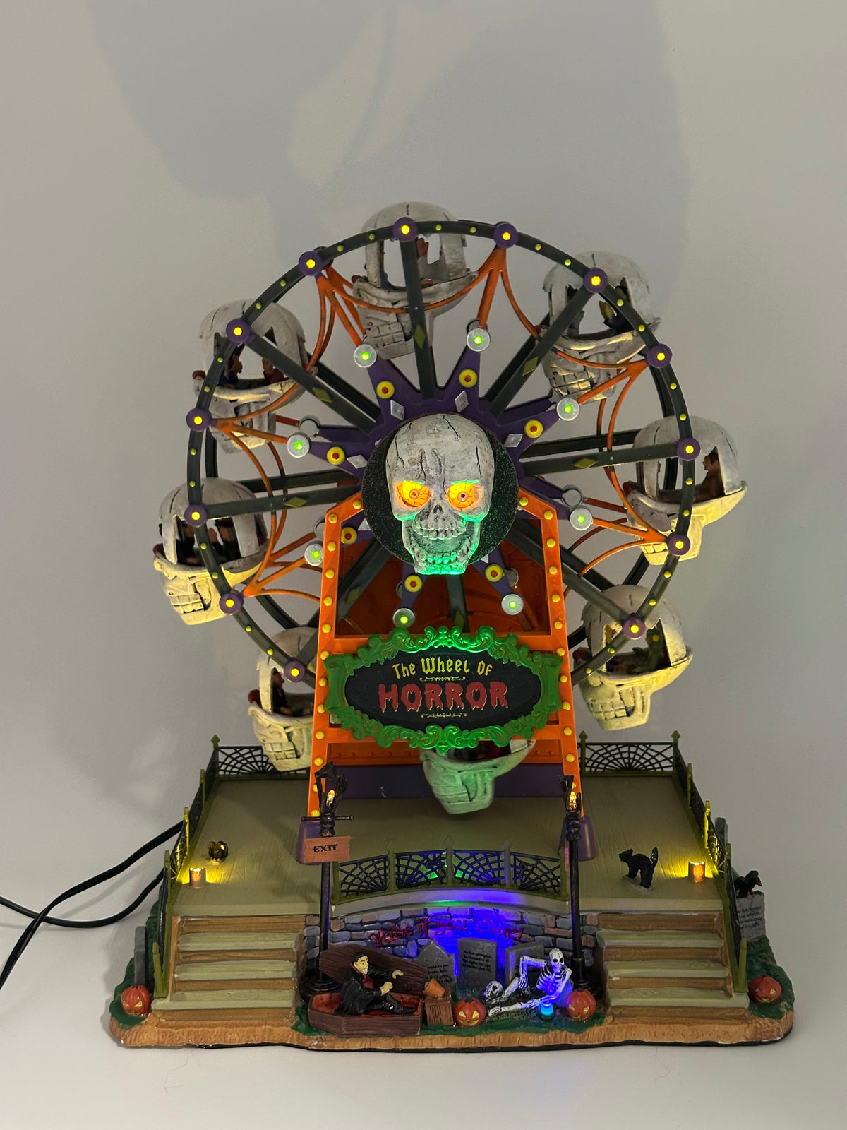 Lemax Spooky Town - The Wheel of Horror