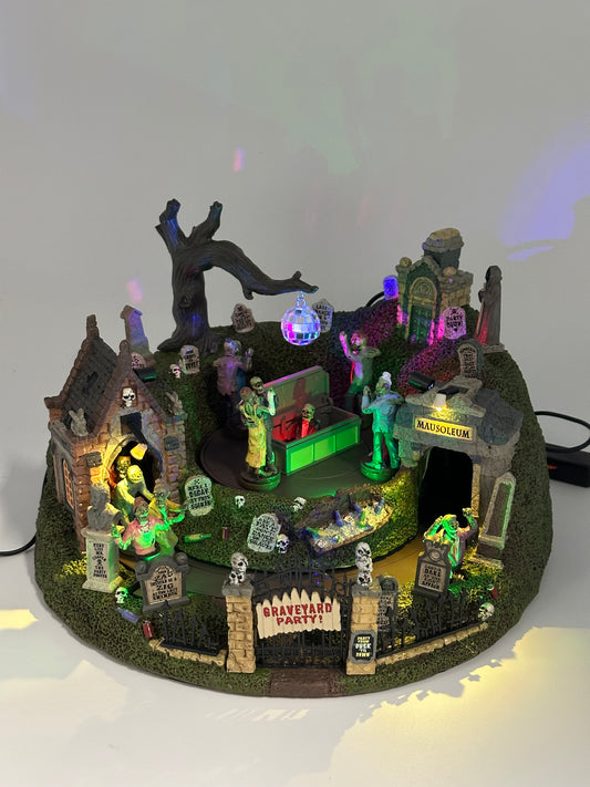 Lemax Spooky Town - Graveyard Party