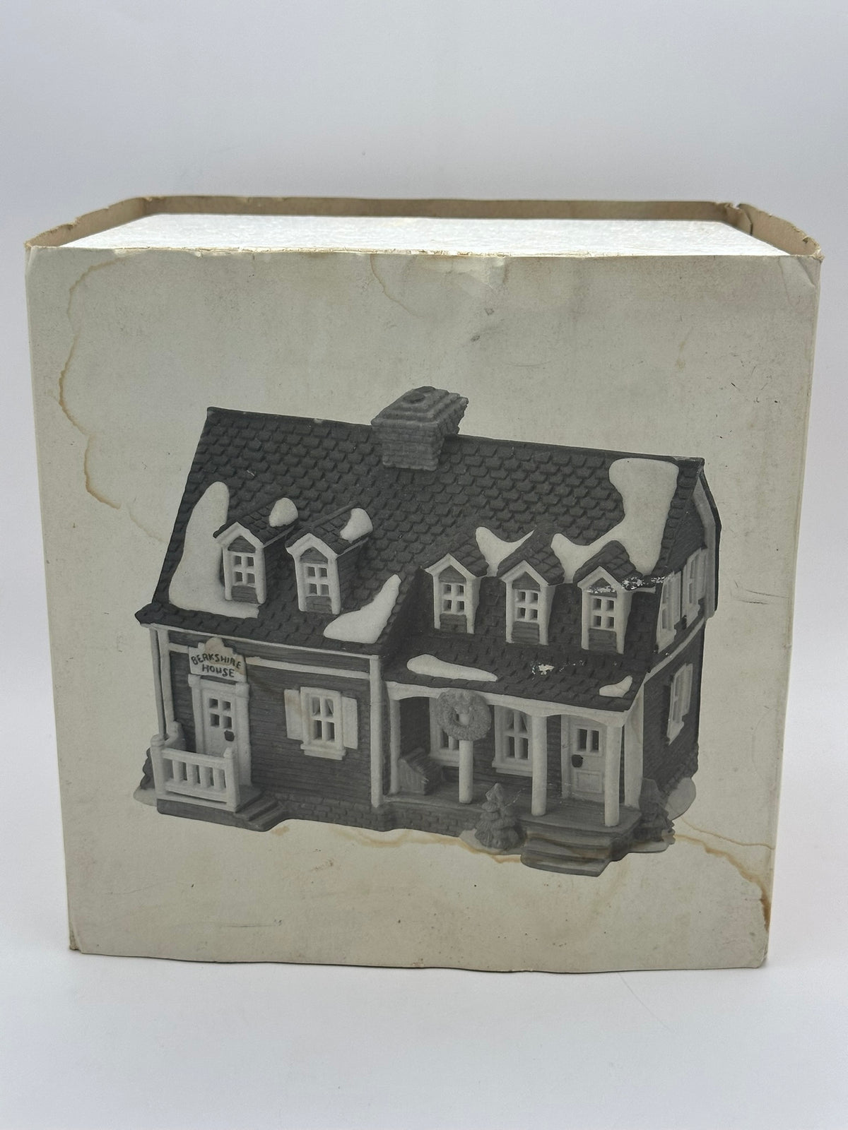 Department 56 - Berkshire House - New England Village